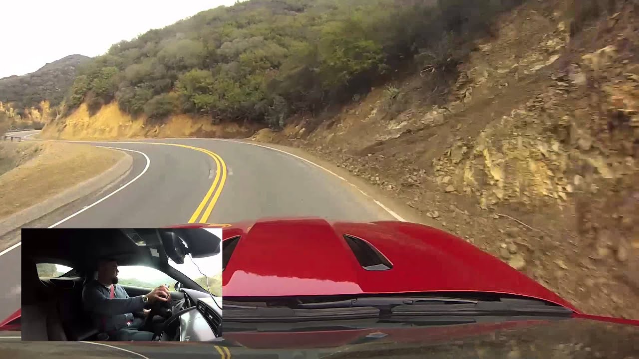 Jaguar F-Type R-Coupe RWD - One Take