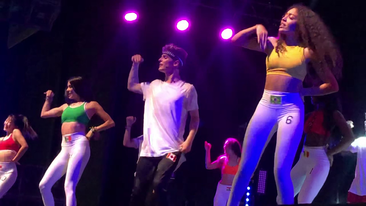 Now United - Crazy Stupid Silly Love / Belo Horizonte, Brazil