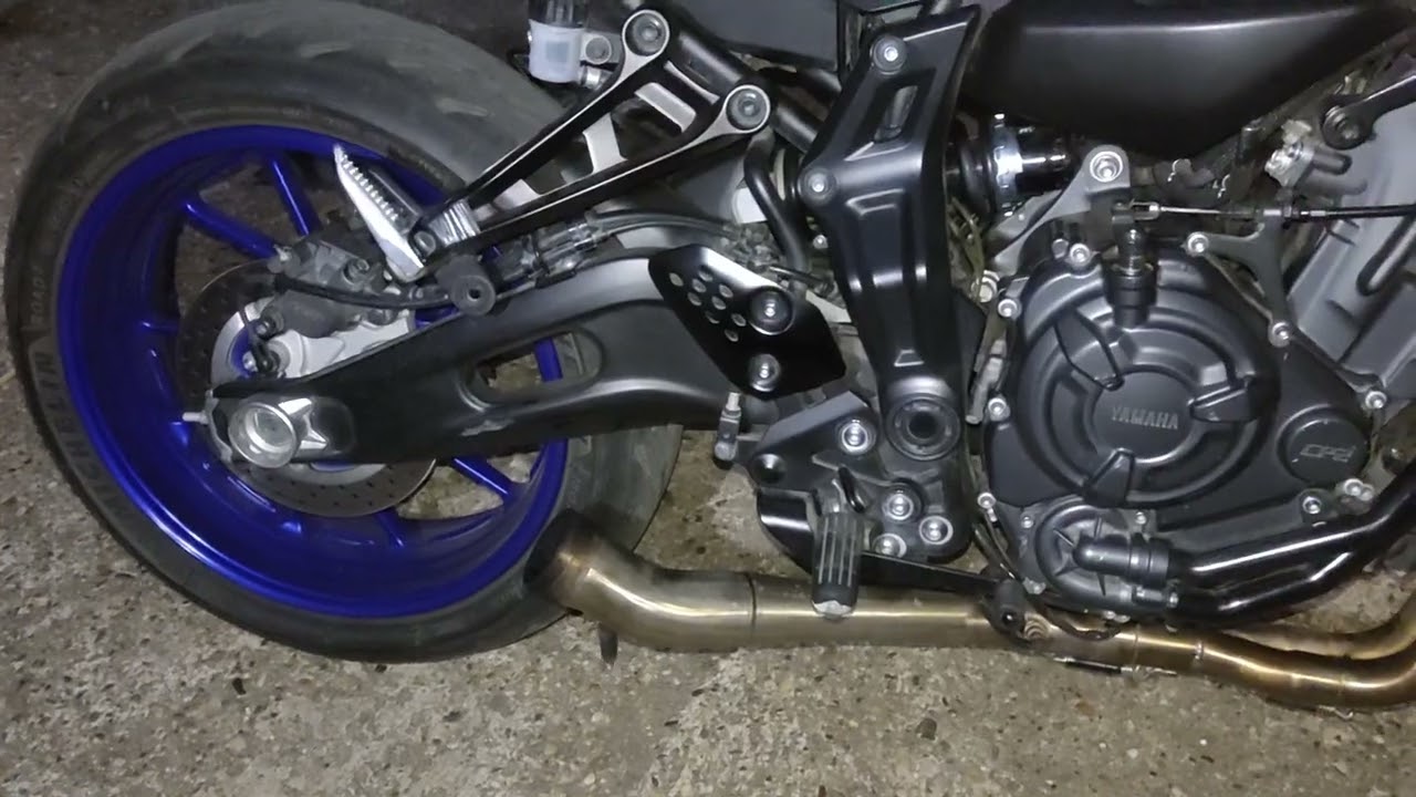 Yamaha MT-07 2022 Straight pipe