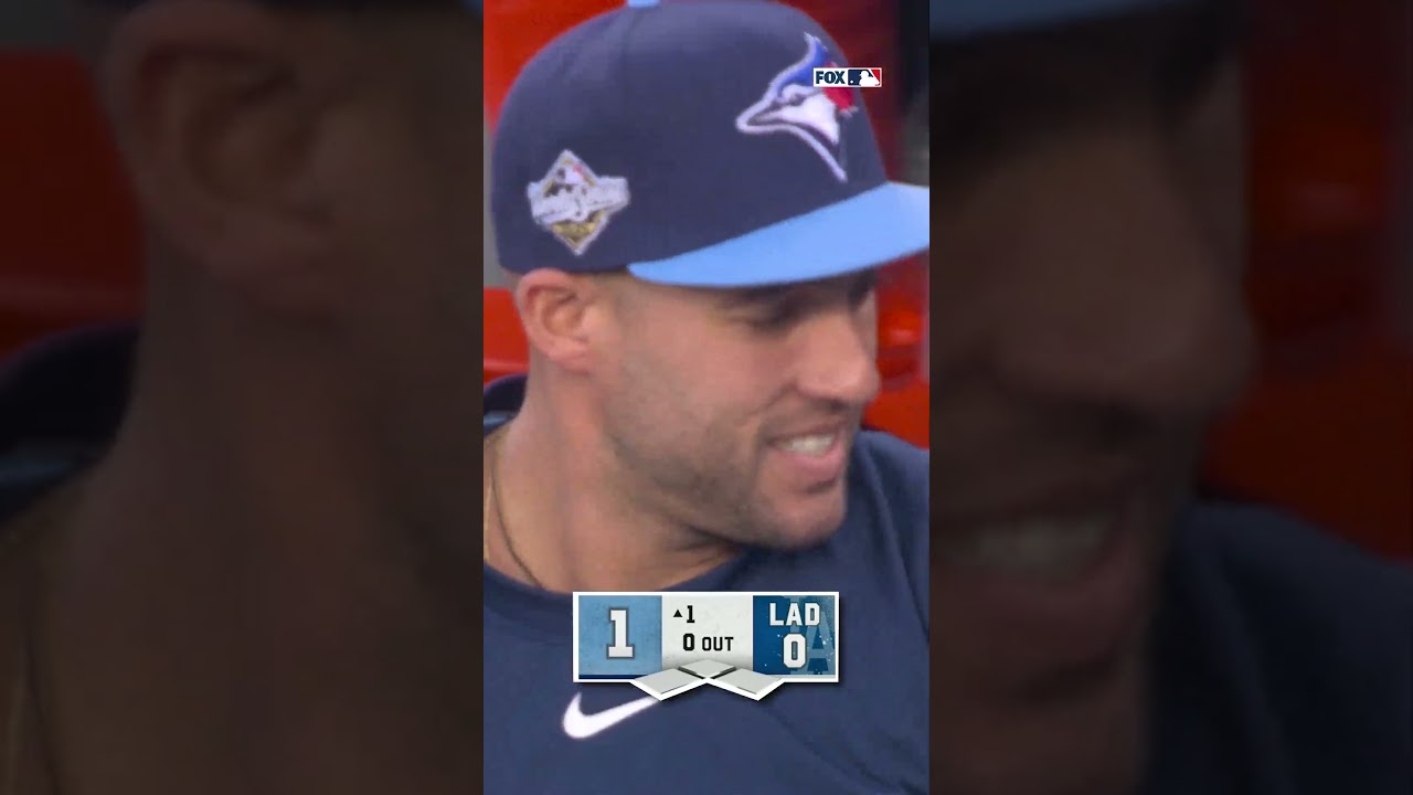 The Blue Jays went back-to-back on THREE pitches to start Game 5 🔥 