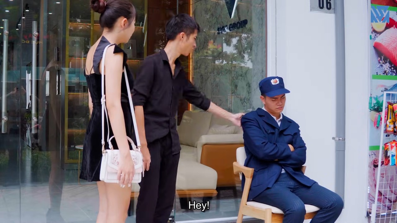 Chủ Tịch Giả Làm Bảo Vệ Bị Lái Xe Của Tiểu Thư Quát Mắng Sỉ Nhục Và Cái Kết - Tập 774