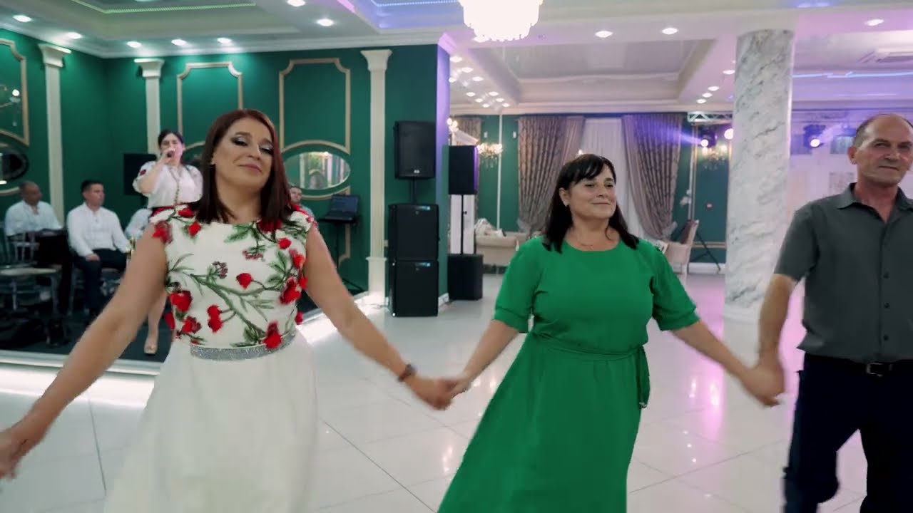 Muzică și dansuri frumoase cu Dumitrița Vișnevschi și formația!