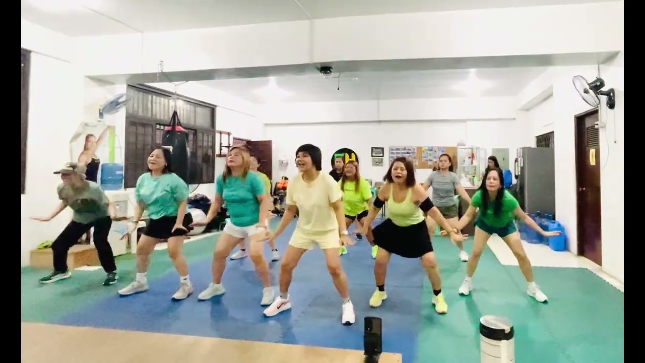 Lets Get Load Zumba💃💚 #youtube #trending #dance #viral #dancetrend #nocopyrightmusic 