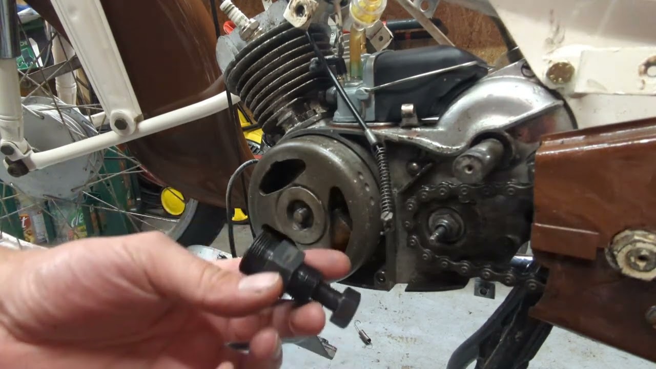 Polrad abbauen am Moped mit Sachs Motor 50er