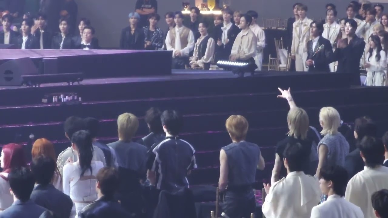 Stray Kids Reaction on Seventeen SVT BSS Perf on AAA Asia Artists Awards 2023 [121423 - Fancam]