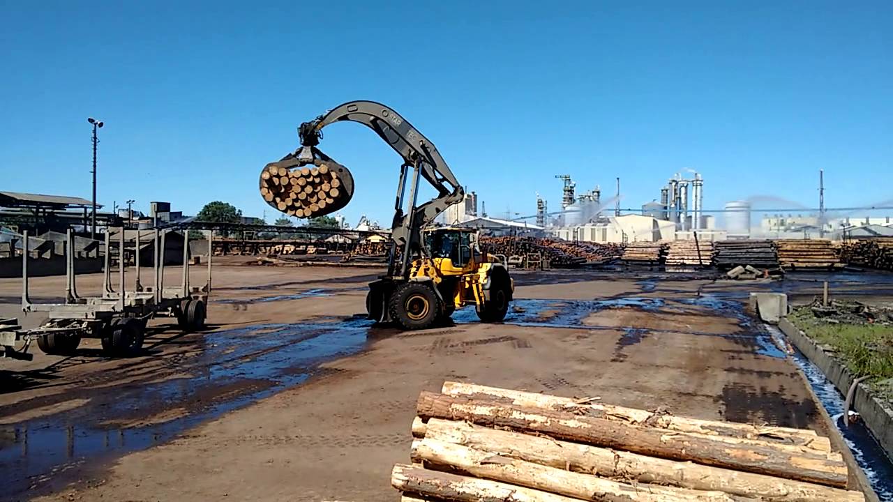 Volvo L180g high lift