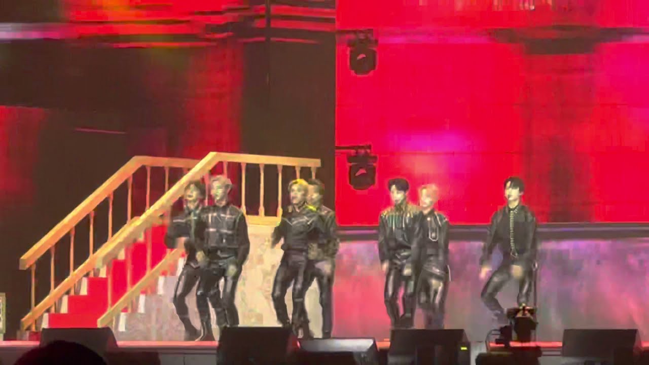 ENHYPEN (엔하이픈) - Drunk-Dazed Fancam @ 2022 Weverse Con 211231 위버스콘 직캠