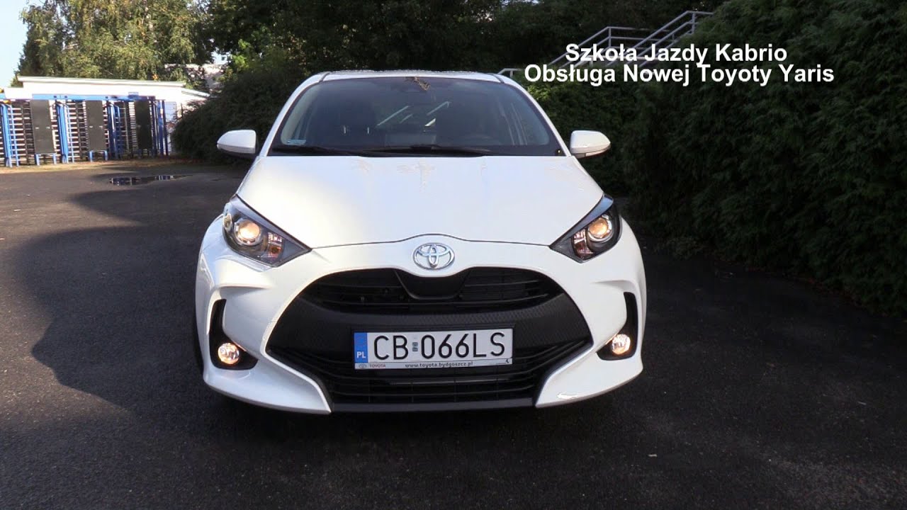 Toyota Yaris iv 2020 - obsługa. (NAPISY)