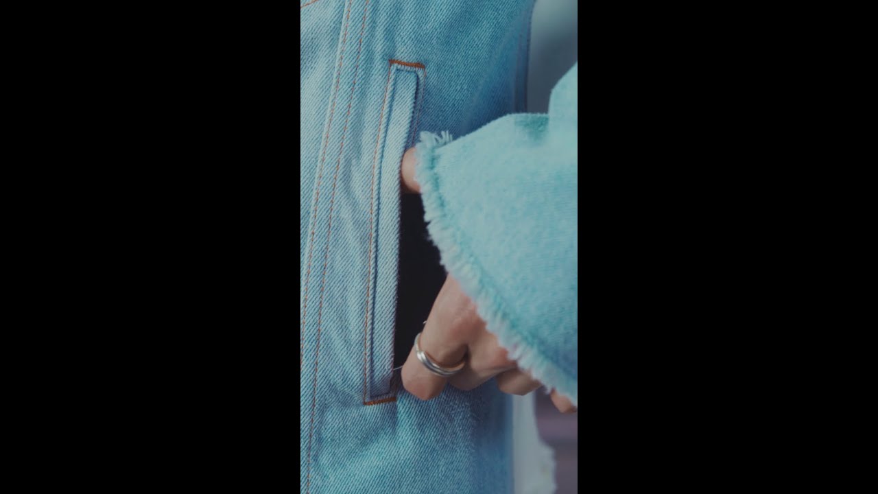 Galaxy Z Flip5: Hands-free selfies with Jimin | Samsung