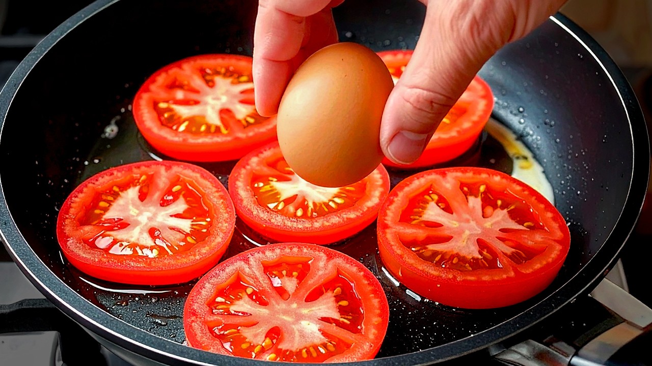 1 Tomato with 3 eggs! Quick breakfast in 5 minutes. Super easy and delicious omelet recipe # 025
