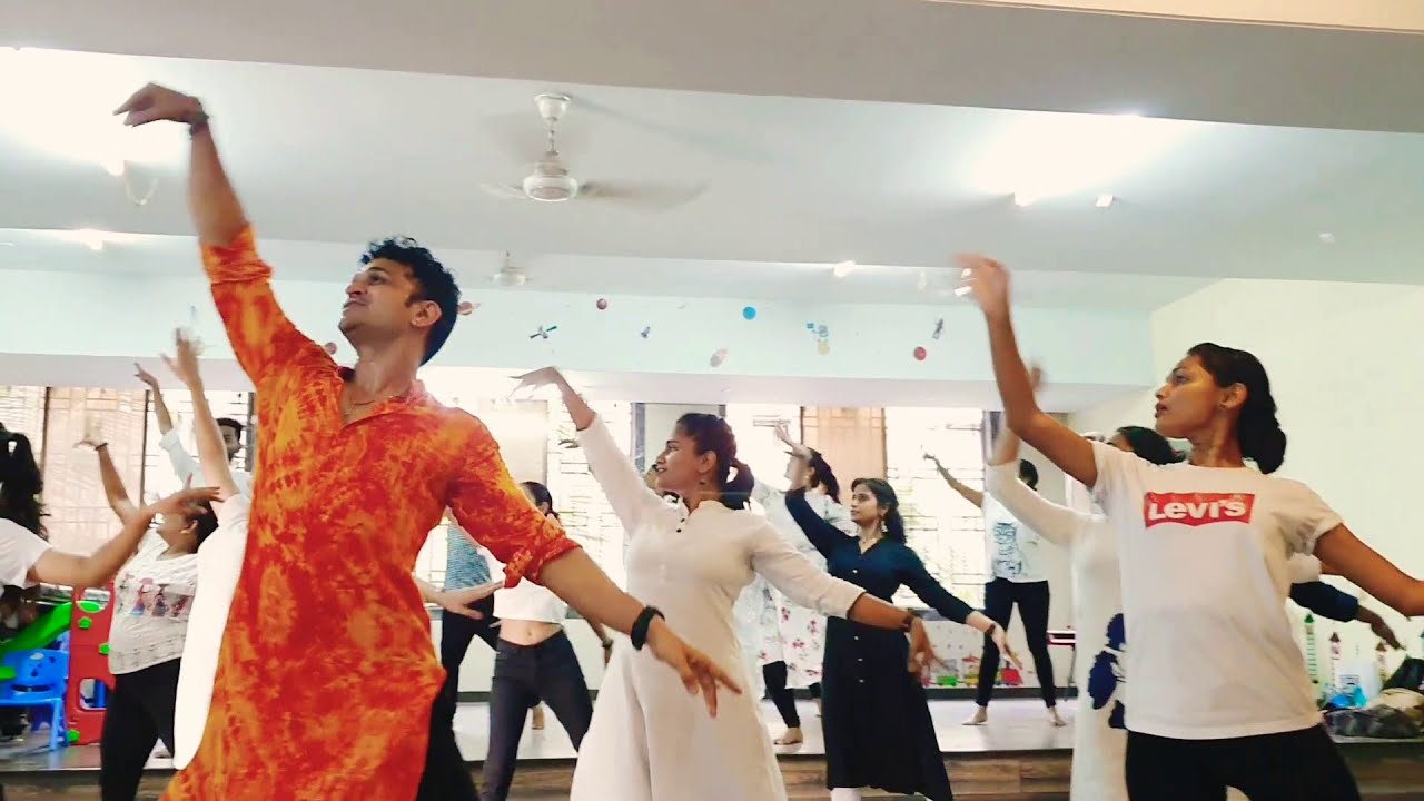 Ghar More Pardesiya- Kalank |dance cover|Madhuri Dixit |Alia bhatt| Bollykathak worshop| Ashish Pat