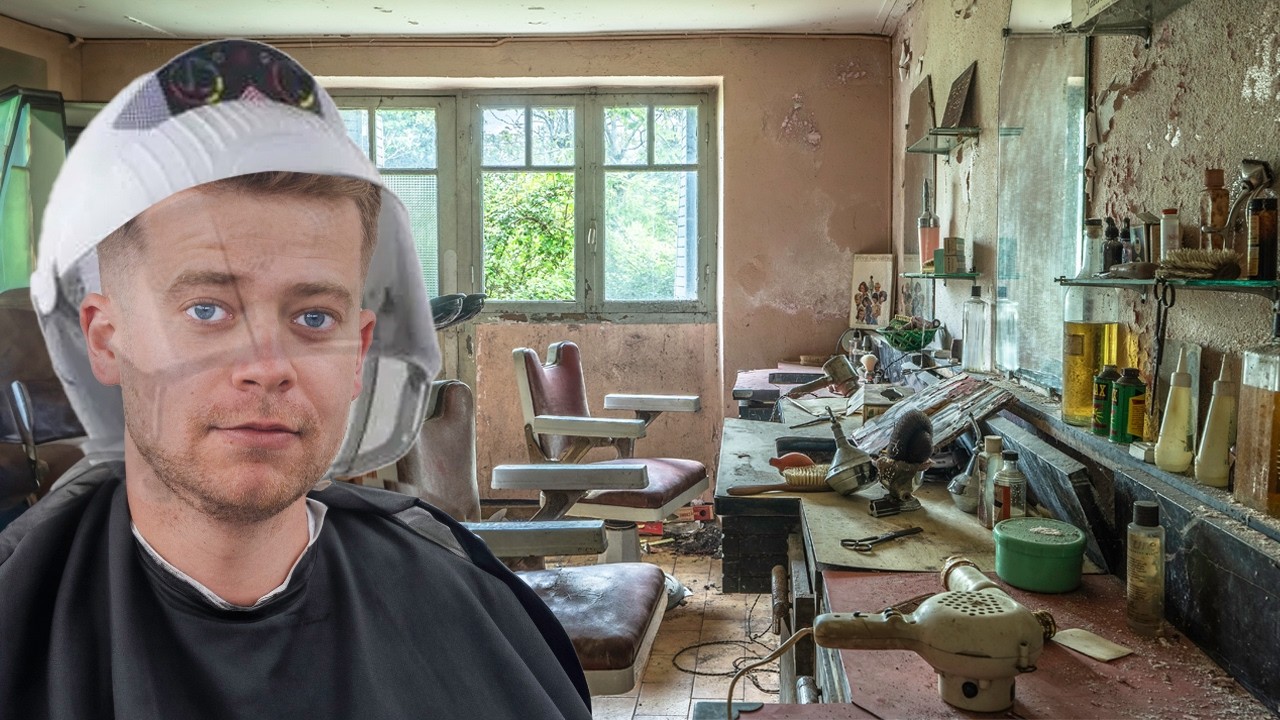 Нашел заброшенную парикмахерскую, застывшую в другой эпохе!