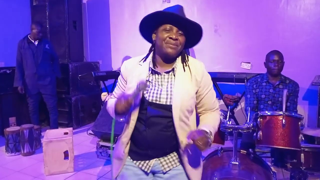 ALUSI TIBIM PERFOMING LIVE AT LAS VEGAS KANGUNDO ROAD