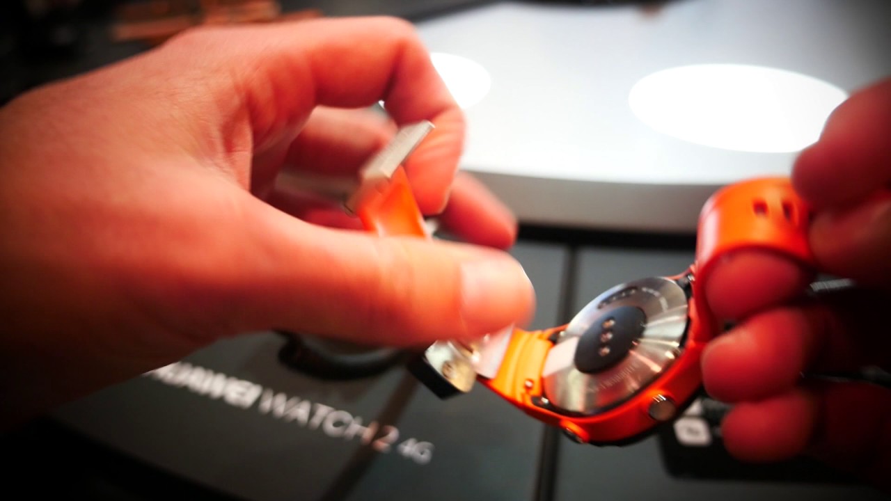 Prise en main de la Huawei Watch 2 | MWC 2017