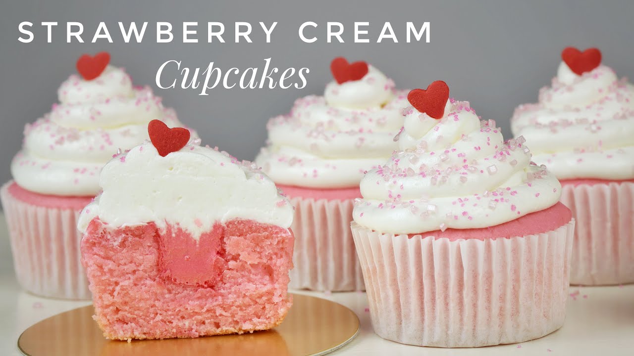 STRAWBERRY CREAM CUPCAKES