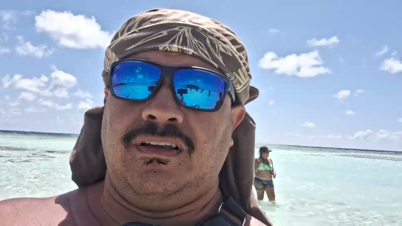 Dimanche 4 Janvier 2026 - à Rangiroa excusion au lagon bleu