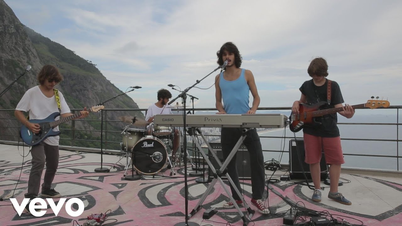Dônica - Bicho Burro (Sacada VEVO) (Videoclipe)