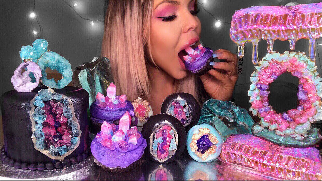 ASMR EDIBLE GEODE ROCKS, QAURTZ CRYSTALS, GEODE CAKE, AMETHYSTS, GEODE HONEYCOMB MUKBANG 먹방