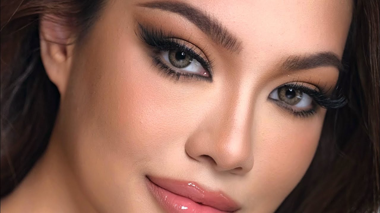Темно-коричневый тон макияжа от Dola makeup
