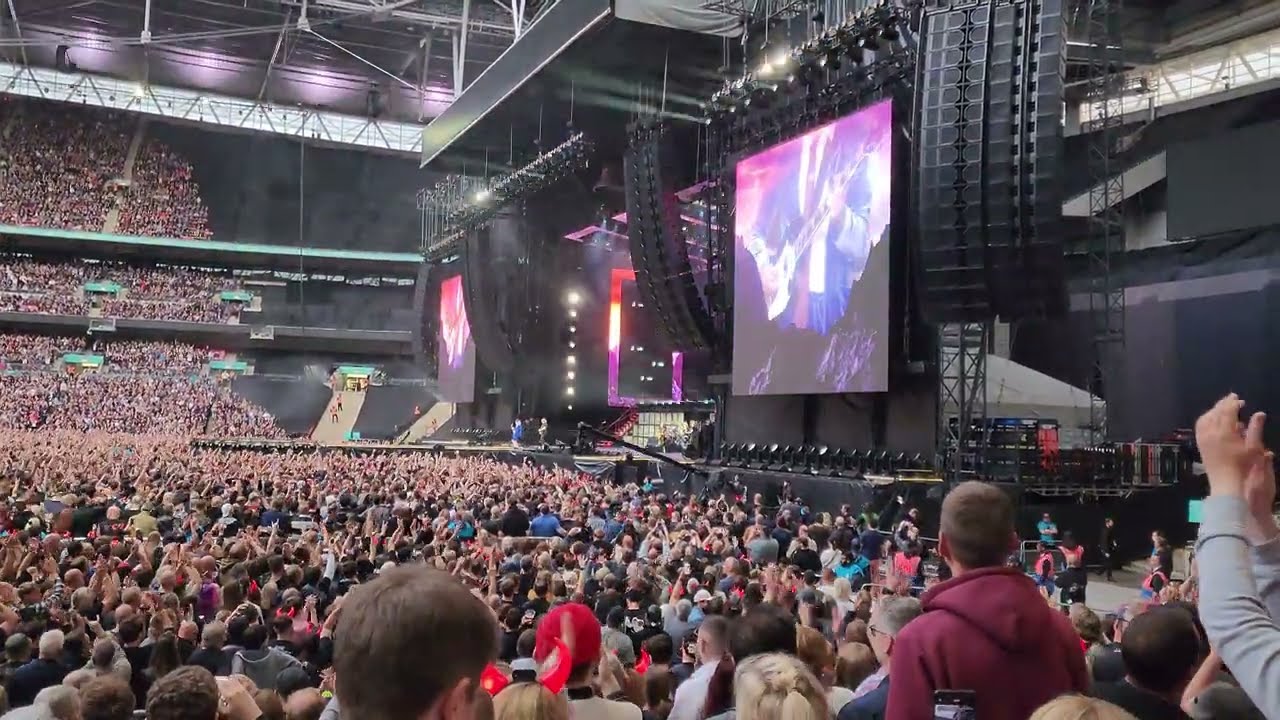AC/DC - Thunderstruck (Live at Wembley Stadium, London - July/3/2024)