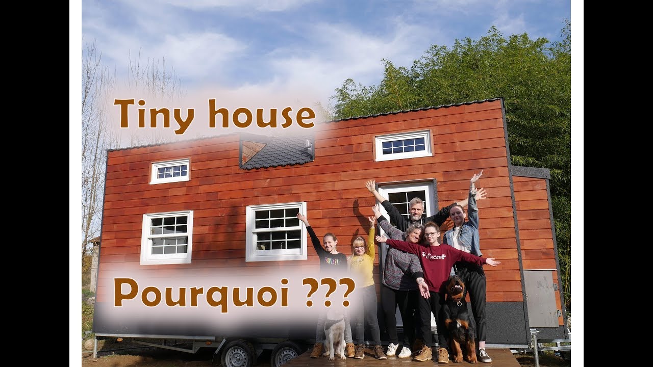 PRÉSENTATION ils ont décidé de vivre dans une mini maison roulante !!!