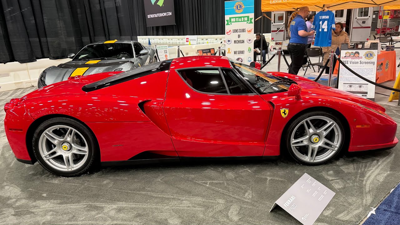 IM LIVE AT THE DETROIT AUTO SHOW 2026 GET IN HERE!!!
