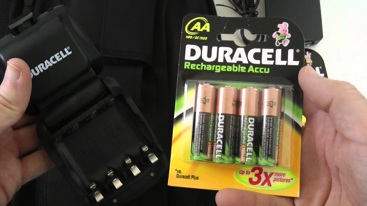 Батарейки Duracell, портативное USB-зарядное устройство и быстрозарядное устройство.