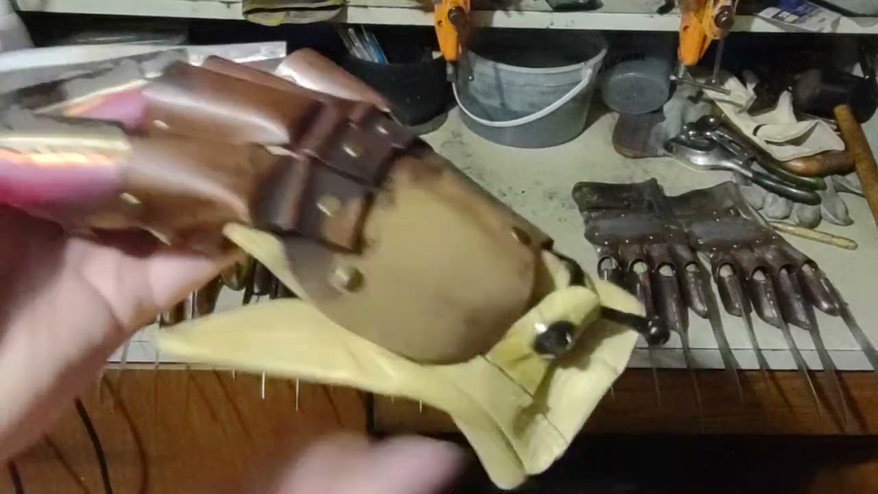 Convention Freddy Glove update 2