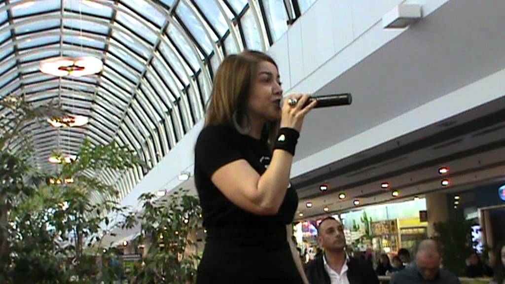 Cristina D'Avena Georgie LIVE