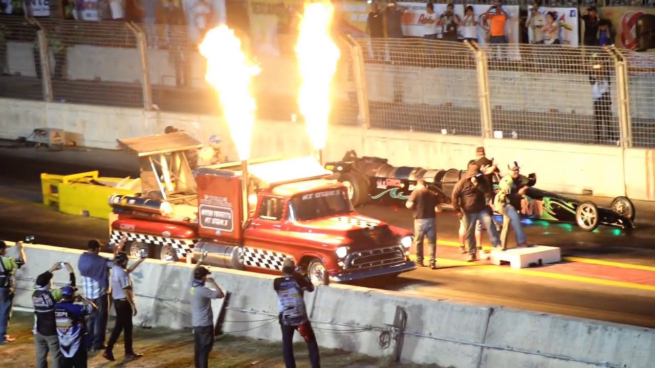 Autodromo Monterrey 18 Feb 2018 - Jet Truck vs Jet Dragster