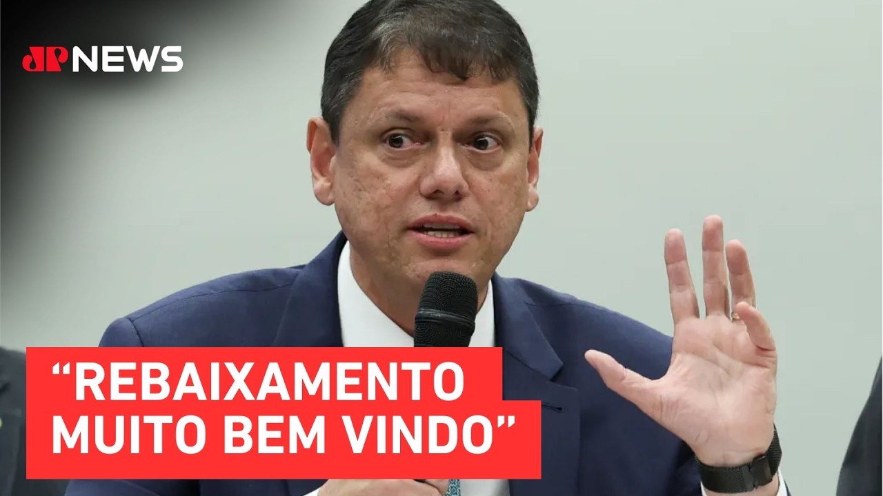Tarcísio comemora queda de escola de samba que homenageou Lula