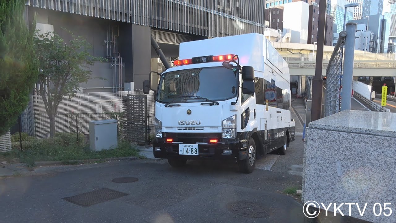分駐所から出動するサインカー【警視庁高速隊】