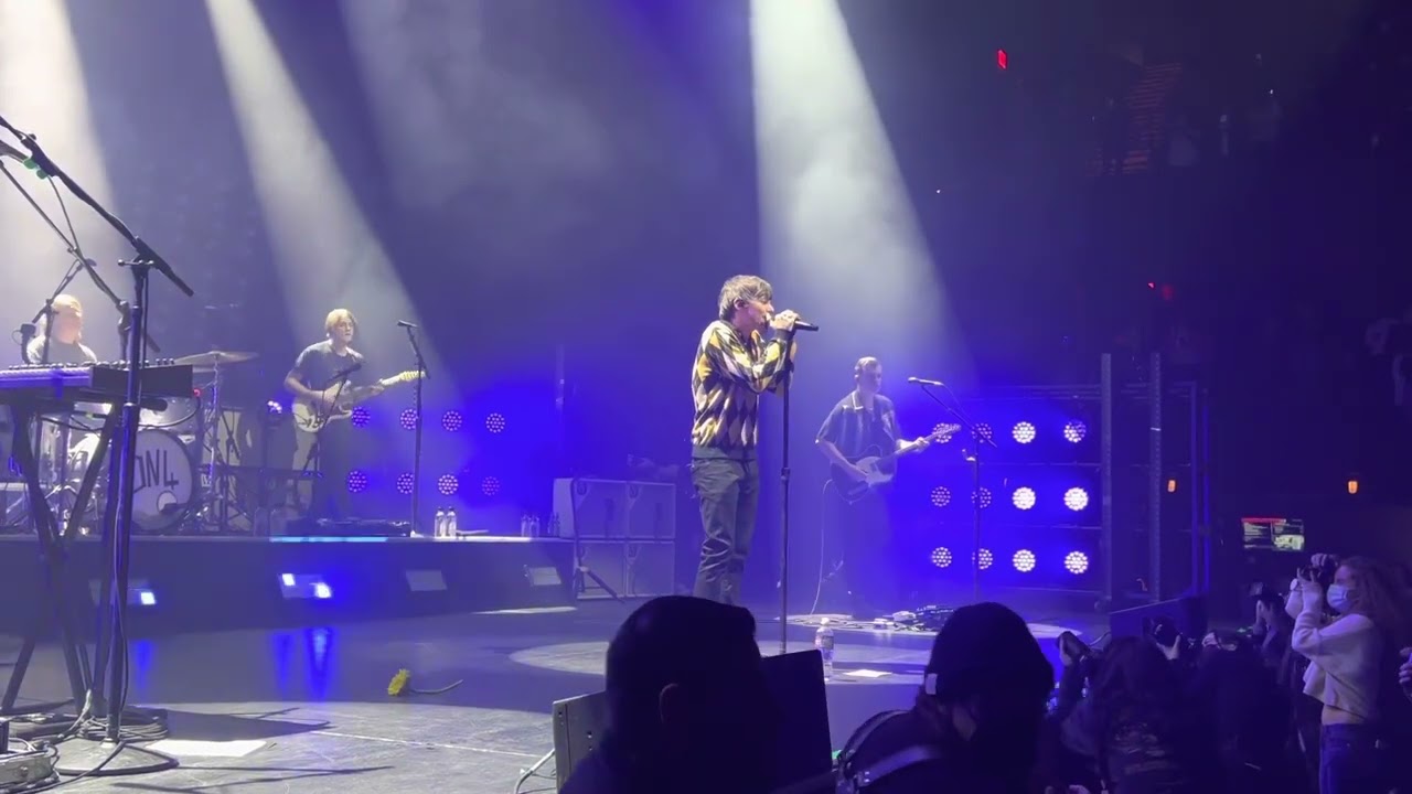 Louis Tomlinson Drag me down ACL World Tour 2022 Austin Moody Theater