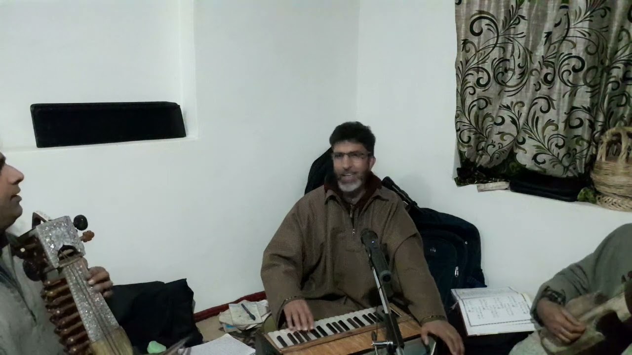bee ranga dhra her ranga naniyee Ahad soabe lawdare Gh Hassan Mir Ganstan sumbal