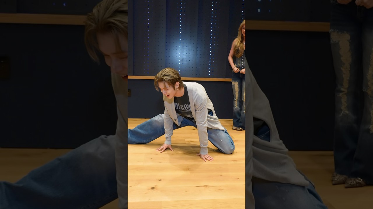 HOW FLEXIBLE IS YEONJUN FROM @TXT_bighit 😱😱 #shorts #kpop #TXT #TOMORROW_X_TOGETHER #YEONJUN