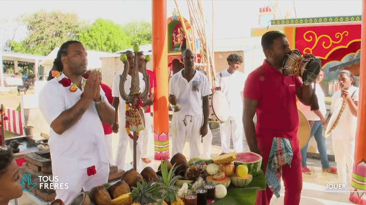 Cours de musique traditionnelle indienne en Guadeloupe | Sur le terrain