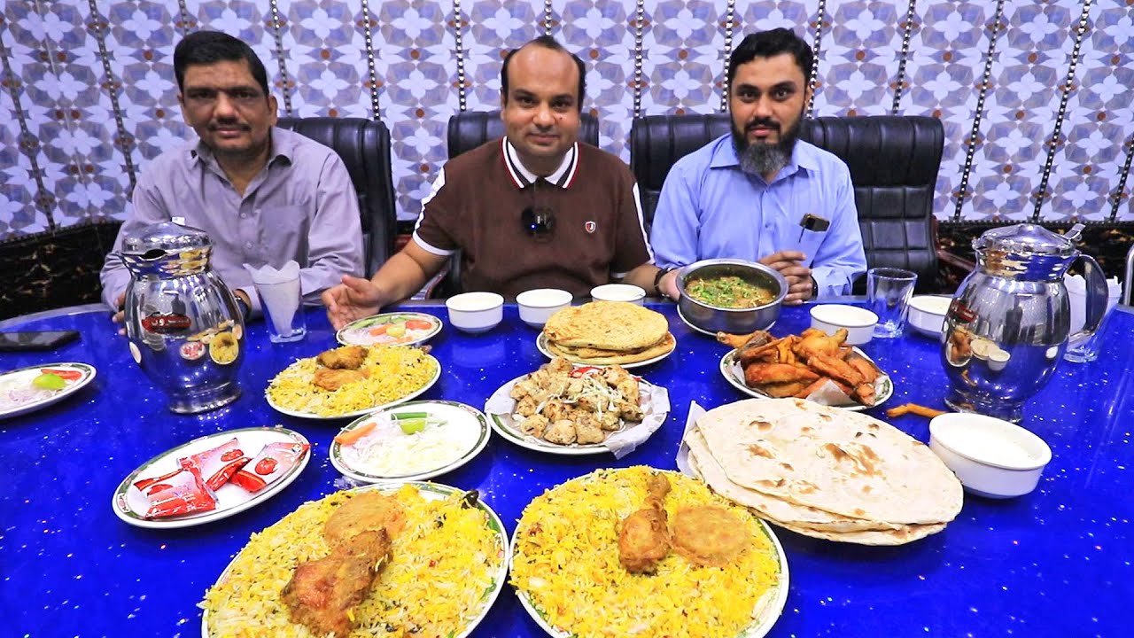 51 Years old Famous Restaurant Faisalabad Pakistan l Chicken Karahi l Broast l Biryani