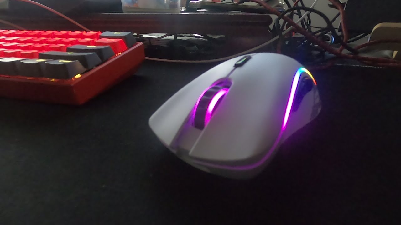 UNBOXING MY GLORIOUS MODEL D WIRELESS GAMING MOUSE +GAMEPLAY?  AIM BUFFED OR NERFFED??