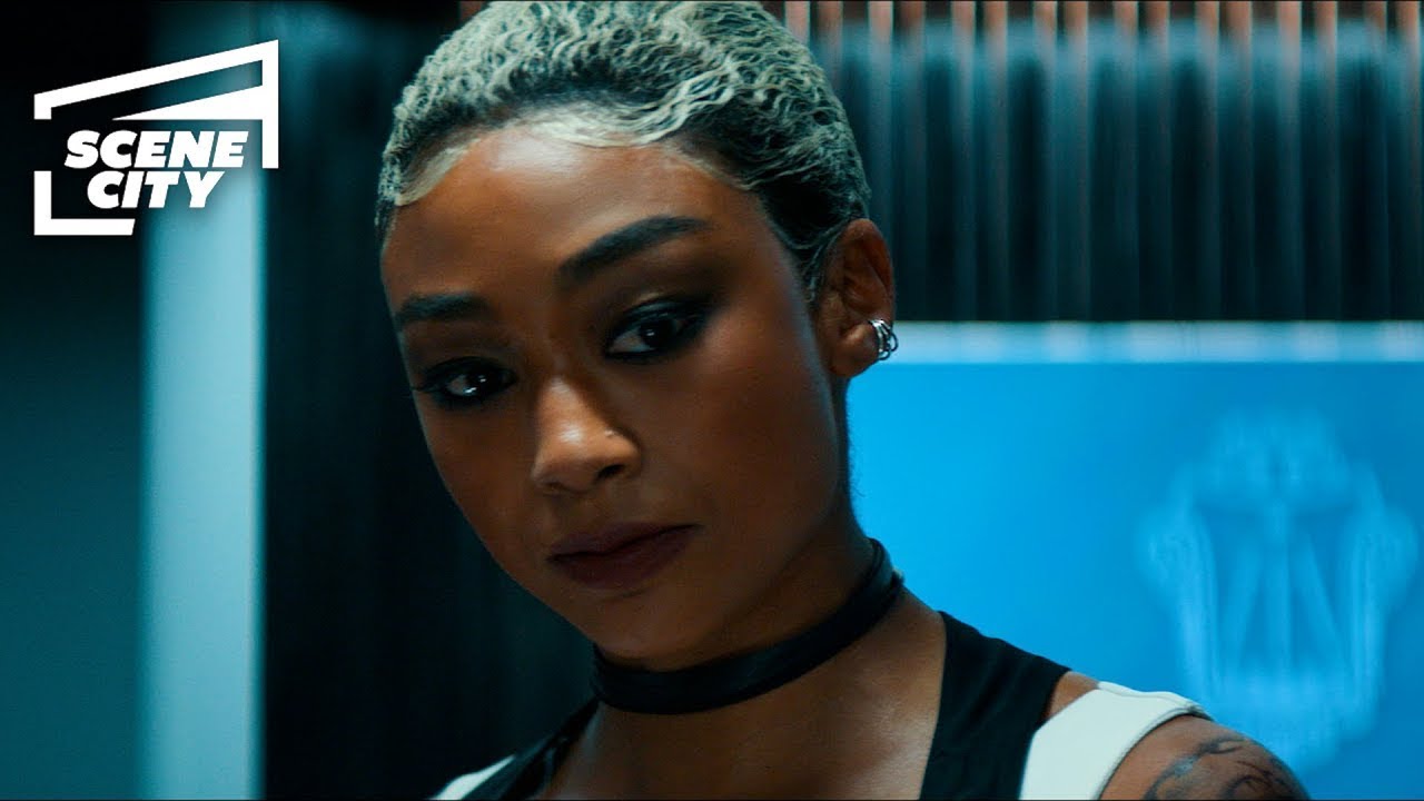 Uncharted - Fuera del Mapa: Muerte de Santiago Moncada (Antonio Banderas, Tati Gabrielle)