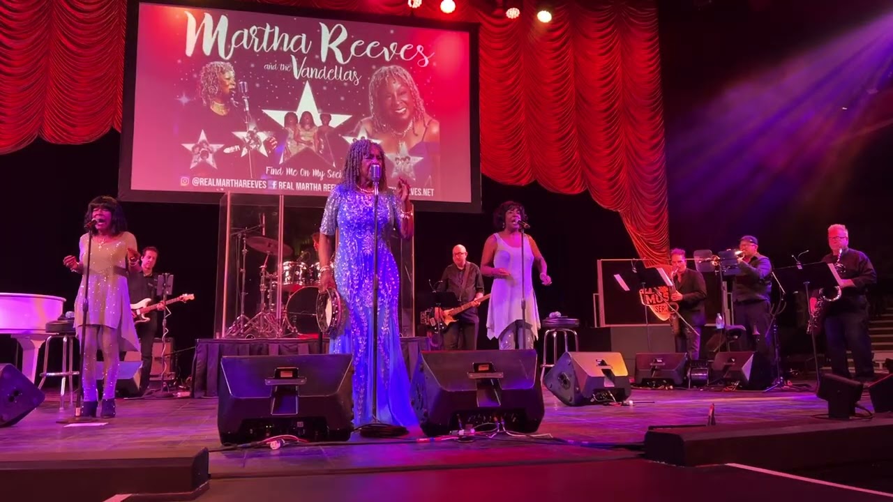 Martha Reeves and the Vandellas - Heat Wave