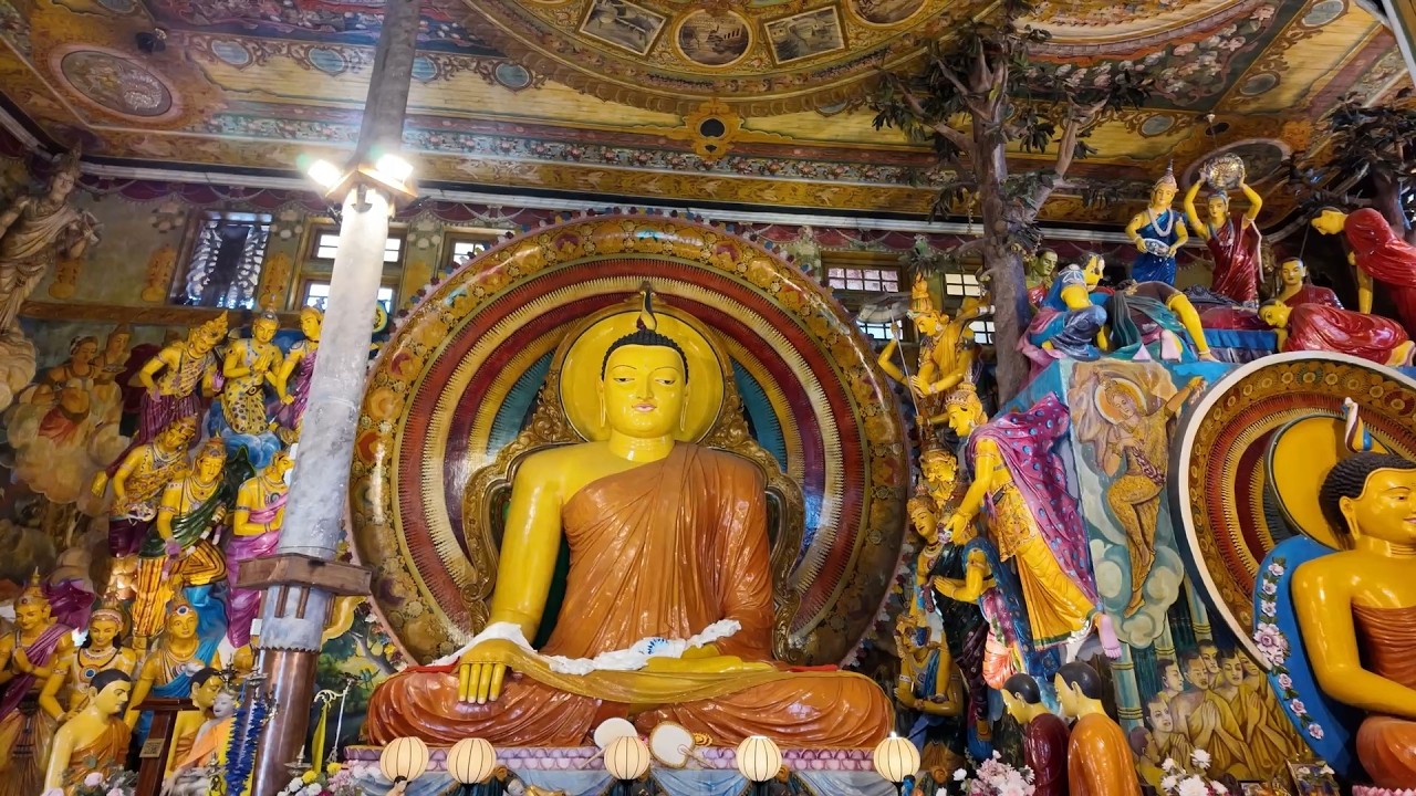 Prima vizita la un templu budist (Colombo, Sri Lanka)