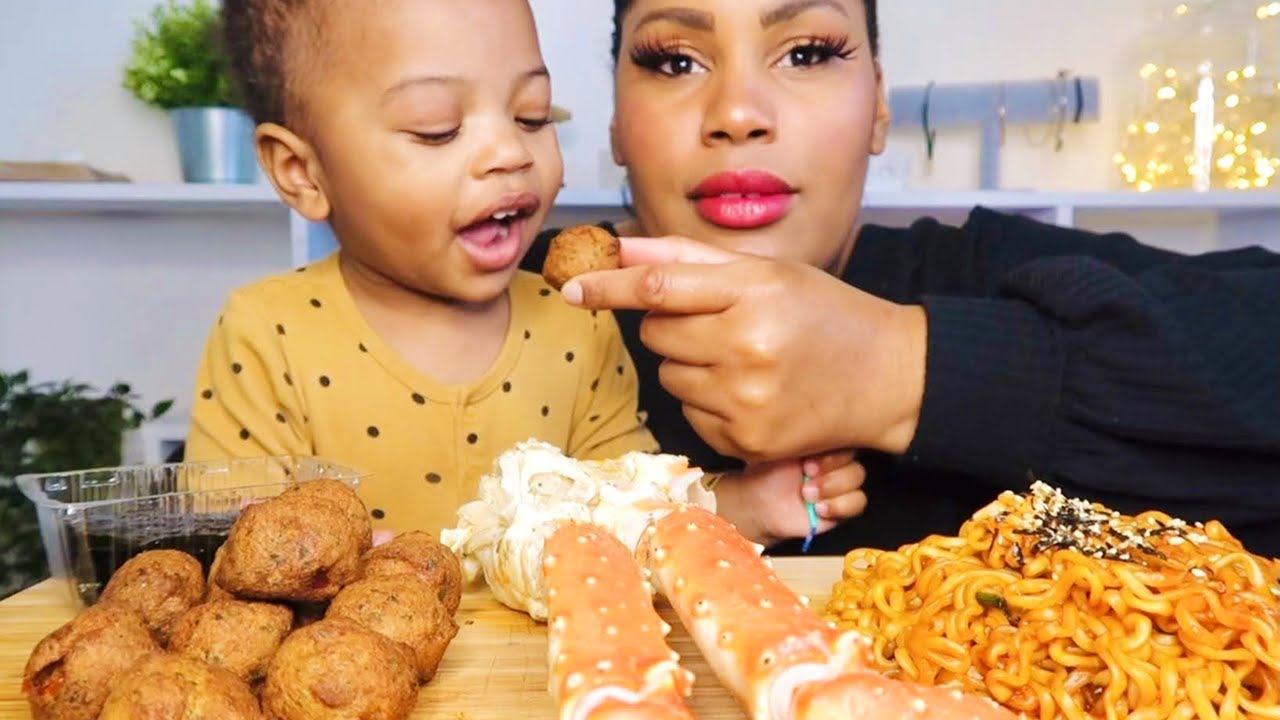 KING CRAB, ACCRAS, FIRE NOODLES MUKBANG | STORYTIME