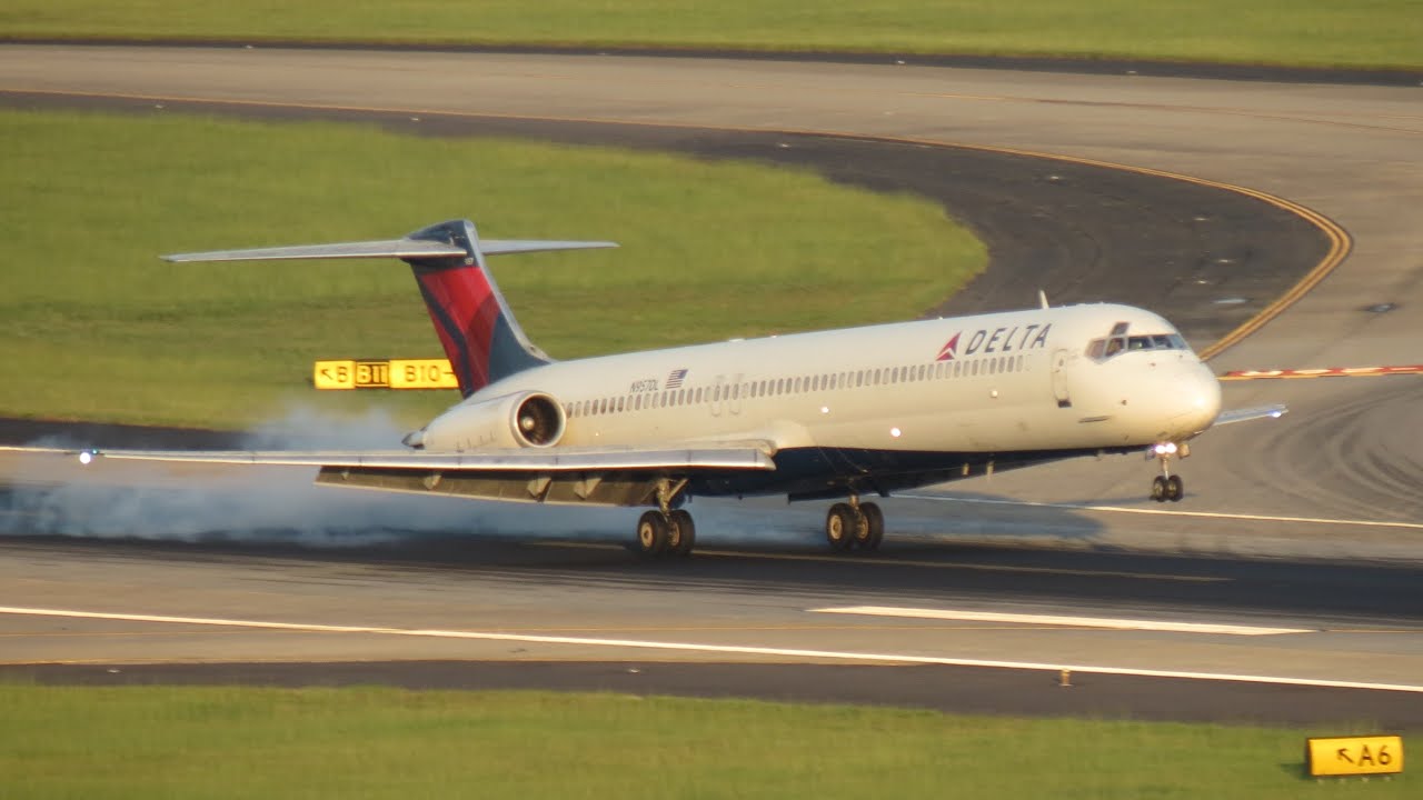 A Final Farewell to the Delta MD-88!