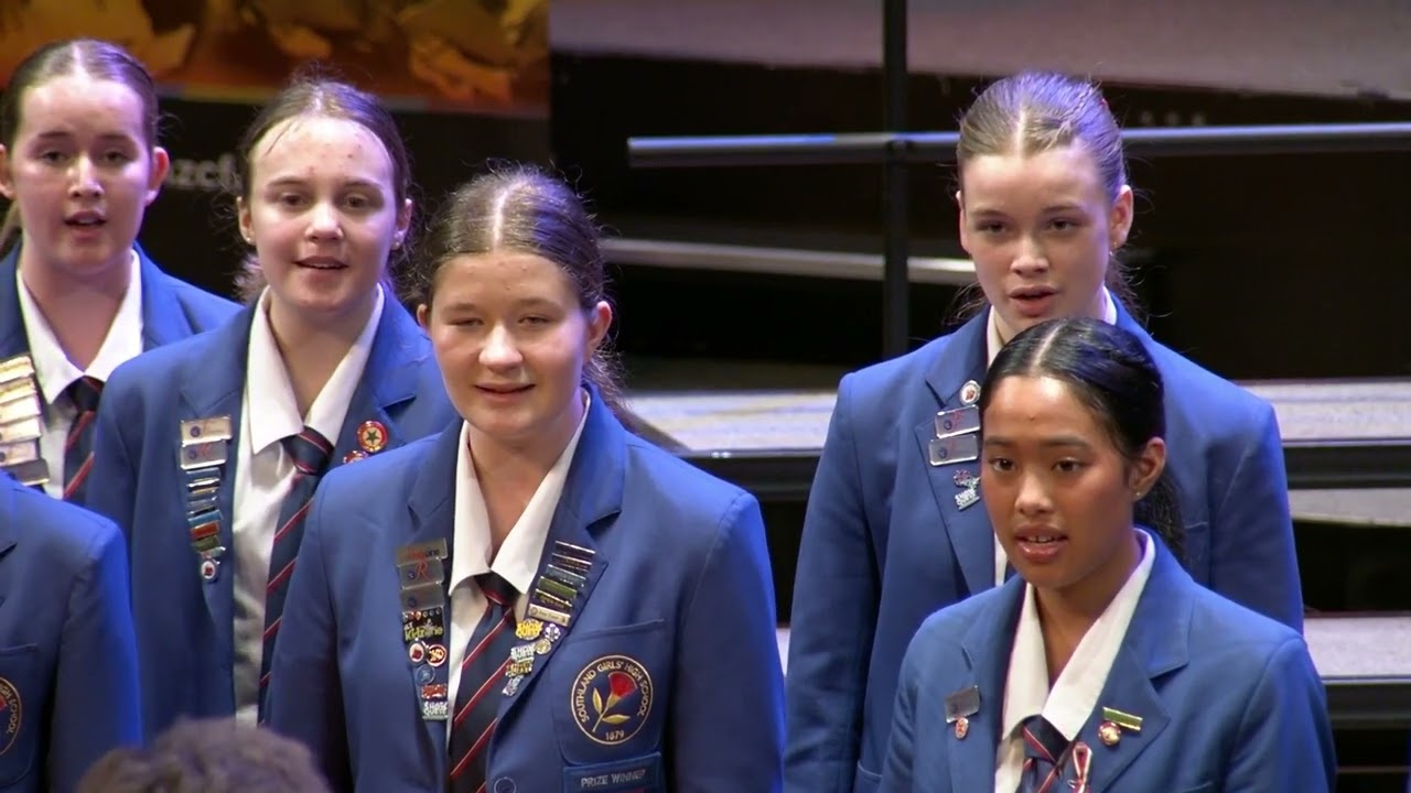 Southland Girls’ High School, Femme | O Love – Elaine Hagenberg