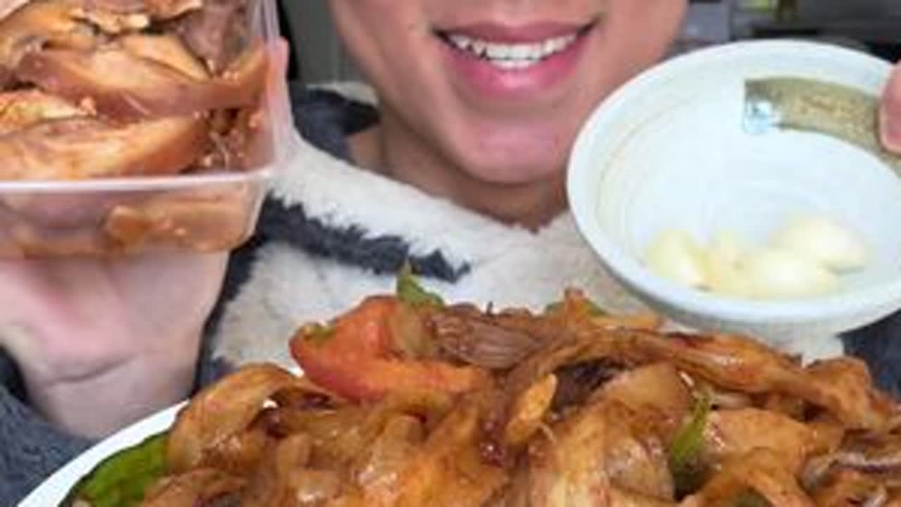 最受感触的是那句：人生中重要的事情都是在请假中完成的 #美食 #农家饭菜就是香 #美食主播 #简单家常便饭 #吃饭
