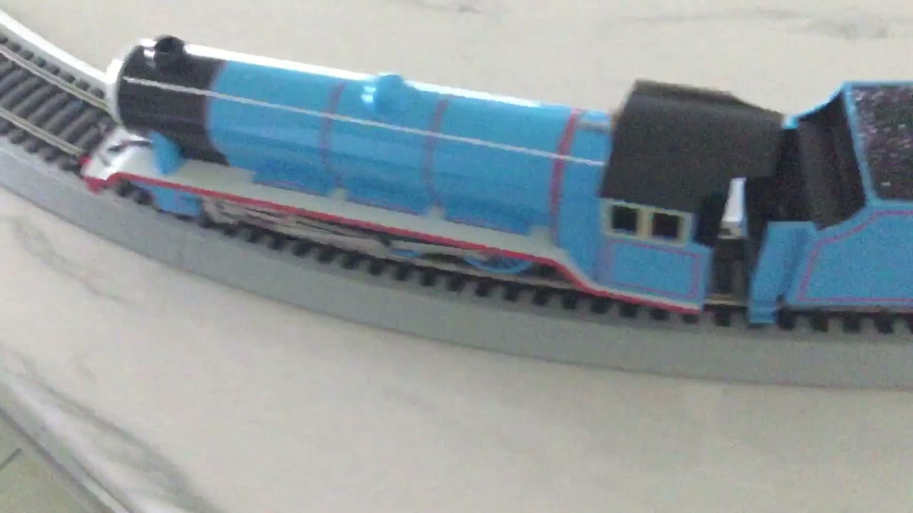 Family Hobby Center’s review on Bachmann Gordon and the Express Coaches