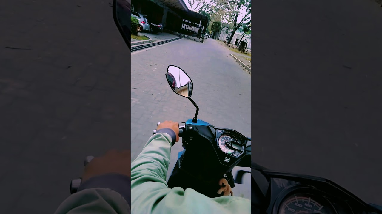 Andika Feat Yoshi - Lebih baik Mundur ||