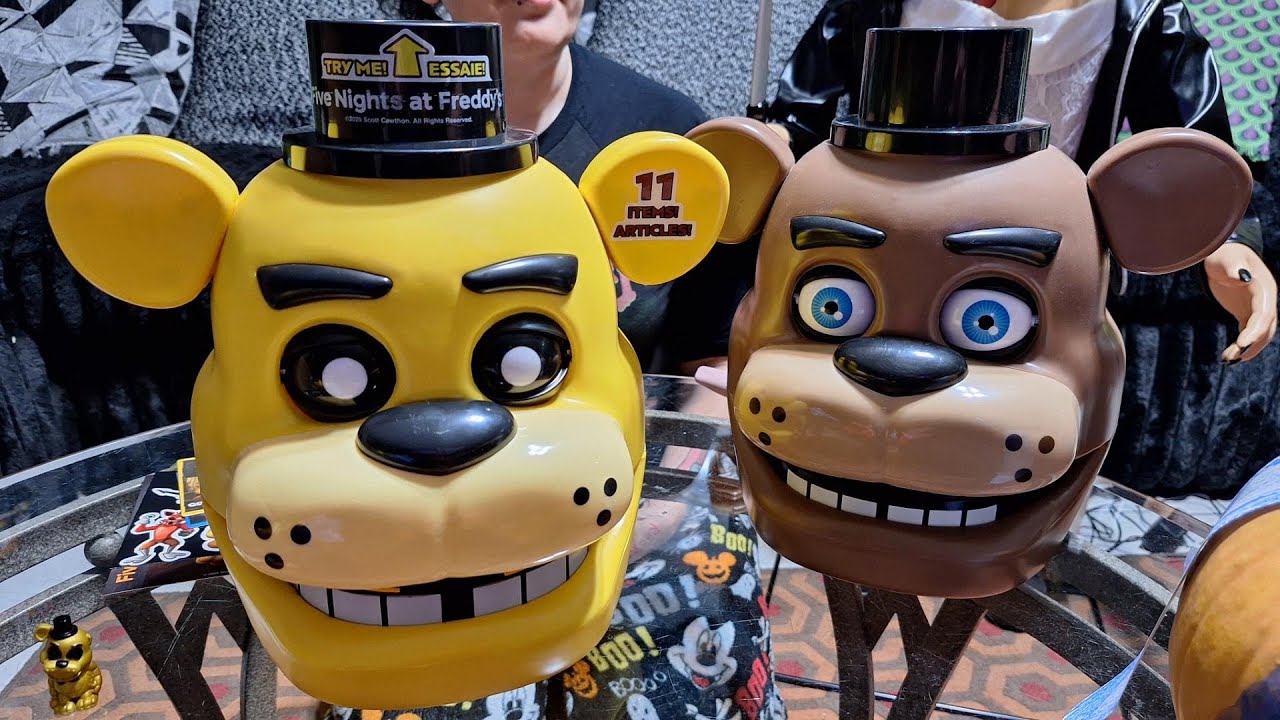 FNAF Golden Freddy Collectors Mystery Bundle Аниматронная говорящая голова со светодиодом. Распак...