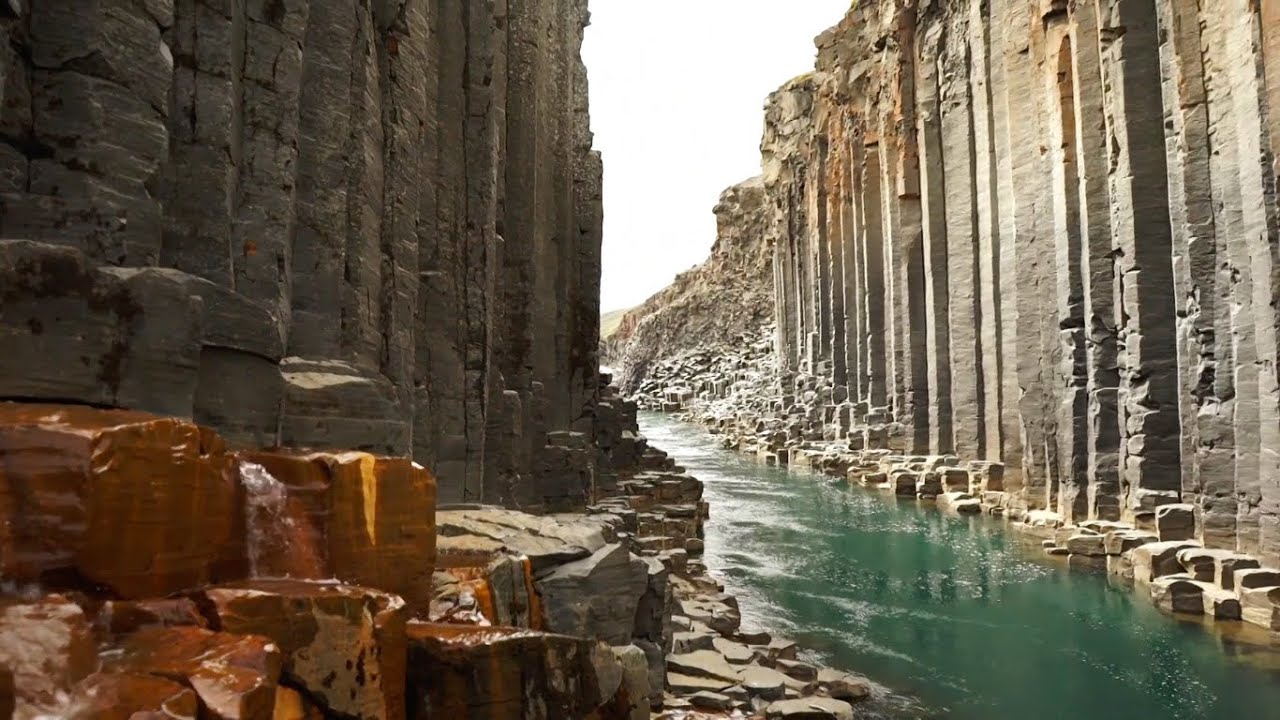 Weltreise: Island (Teil 2) - erstaunlicher Stuðlagil Canyon, Vulkanlandschaften - Vlog 15