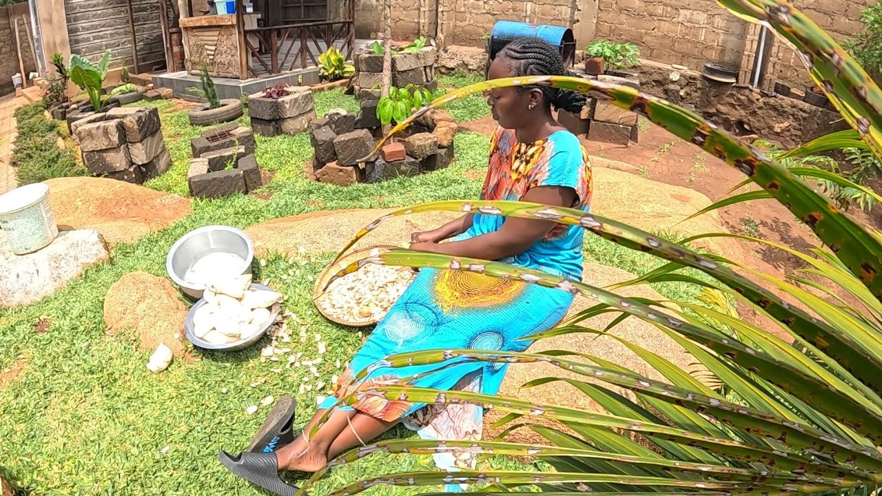 Beautiful RAINY Day 🌧 In The Village||Cooking Warm Village Meal For My African Family 